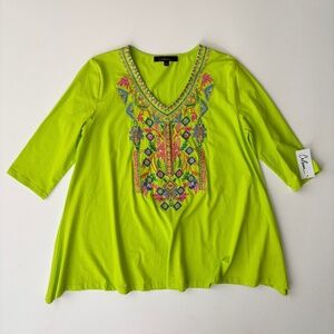 Calessa Nwt Lime Green Embroidered V-Neck 3/4 Sleeve A-Line Tunic Top